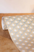 Load image into Gallery viewer, Daisy Scallops - Sand & Ink Wallcovering