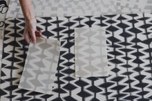 Load image into Gallery viewer, Zig Oat Grasscloth