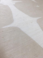 Load image into Gallery viewer, 71417 Desert Sand Grasscloth Wallcovering