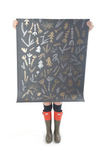 Load image into Gallery viewer, Cle Elum - Silver and Gold on Charcoal Wallcovering