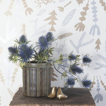 Load image into Gallery viewer, Cle Elum - Silver and Gold on Cream Wallcovering
