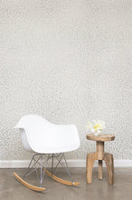 Load image into Gallery viewer, Hoya - Diamonds and Pearls (Pale Silver) on Cream Wallcovering