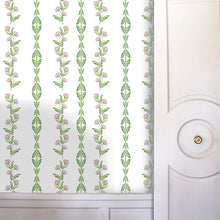 Load image into Gallery viewer, Ascending Floral Lilac Wallcovering