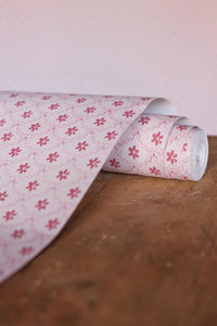 Daisy Scallops - Red & Pink Wallcovering