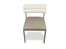 Load image into Gallery viewer, Robbie (Stool)