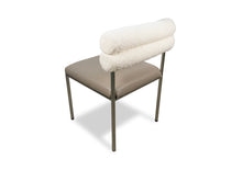 Load image into Gallery viewer, Robbie (Stool)