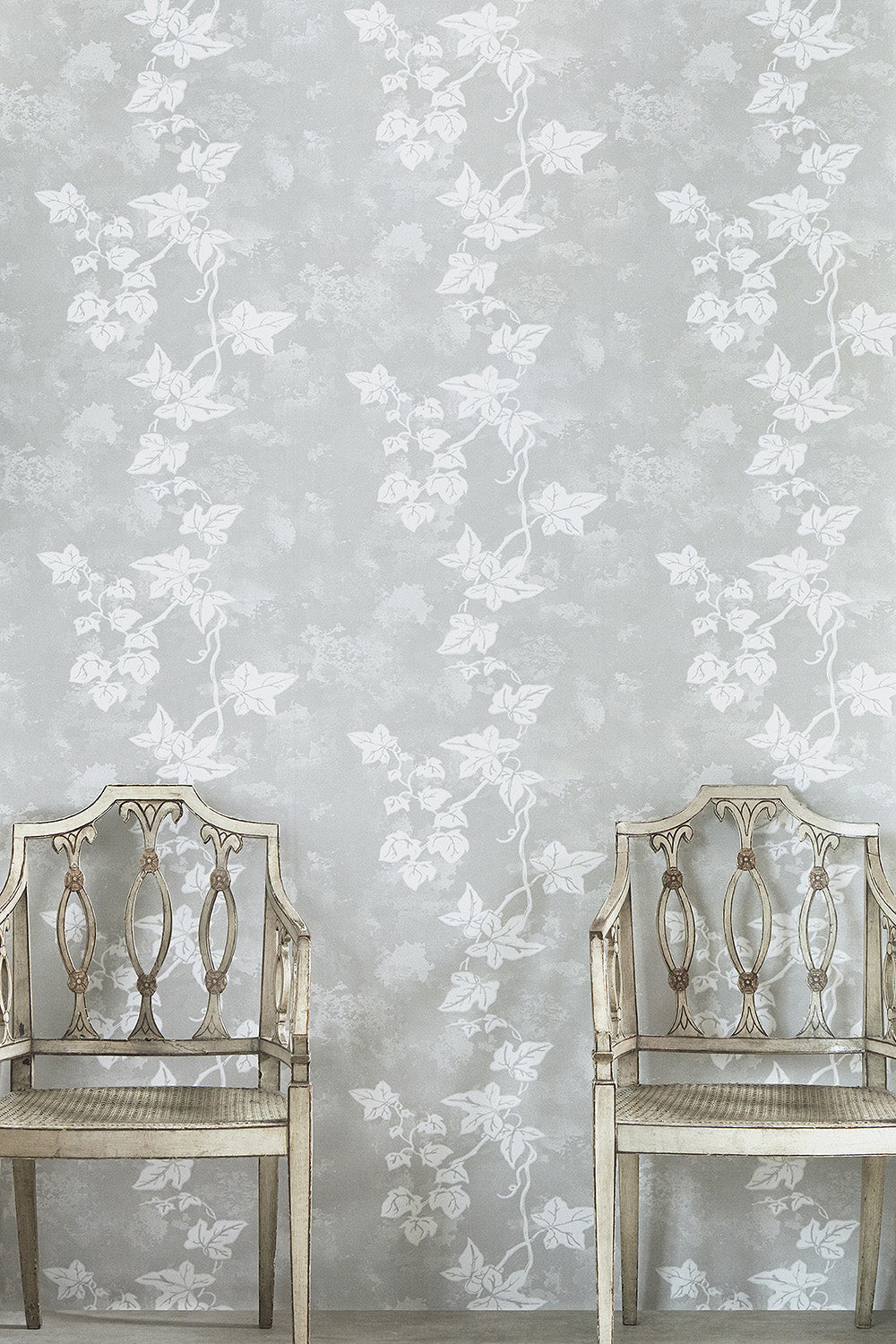 Ivy - Aged Grey Wallcovering