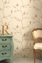 Load image into Gallery viewer, The English Robin - Parchment Wallcovering